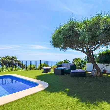 Lovely In Lloret Del Mar Будинок відпочинку *