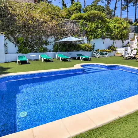 Будинок відпочинку Lovely In Lloret Del Mar Льорет-де-Мар