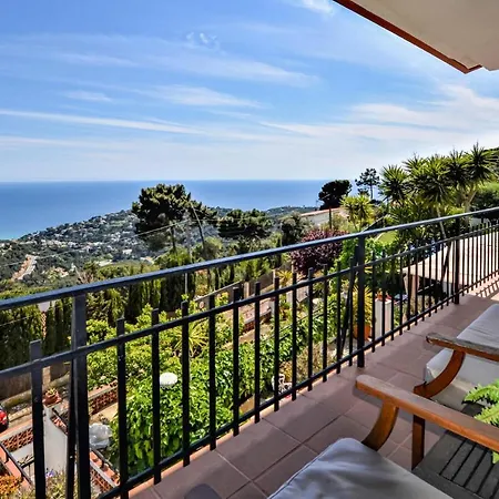 Lovely In Lloret Del Mar Hébergement de vacances *